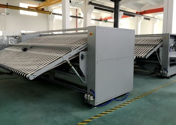 3000mm AutoHotel Linnen Bedsheet die Machine Grote Capaciteit met het Elektrische Verwarmen vouwen